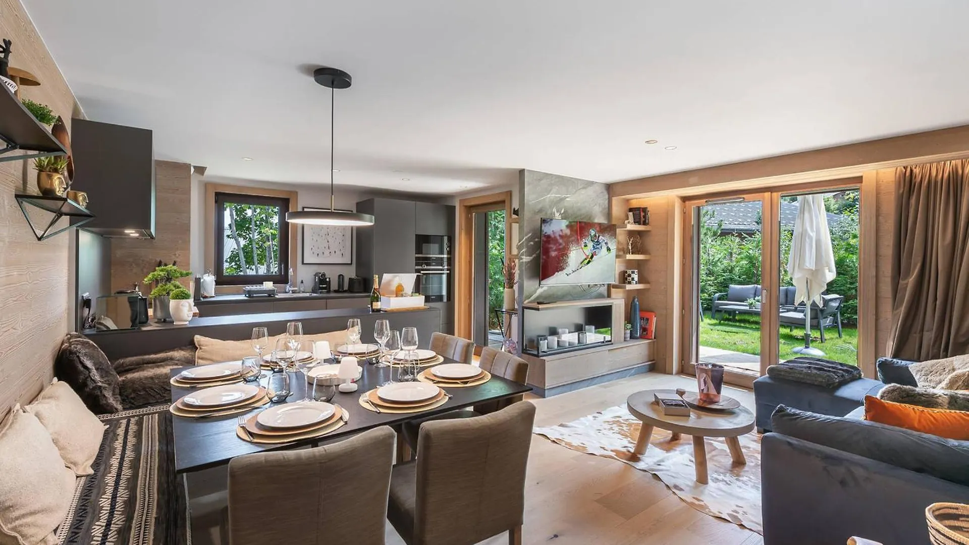 Lägenhet Appartement De Charme Avec Jardin Privatif, Piscine Et Spa A Megeve - Fr-1-569-118